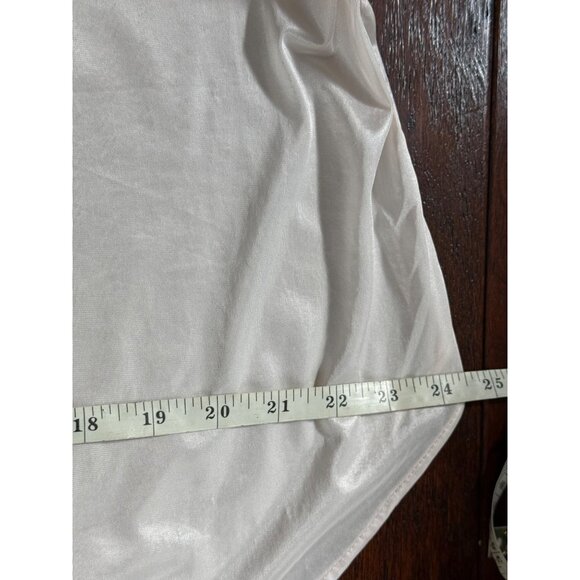 Vintage White Lace-Trimmed Nightgown With Flutter Sleeves Medium - Picture 14 of 15